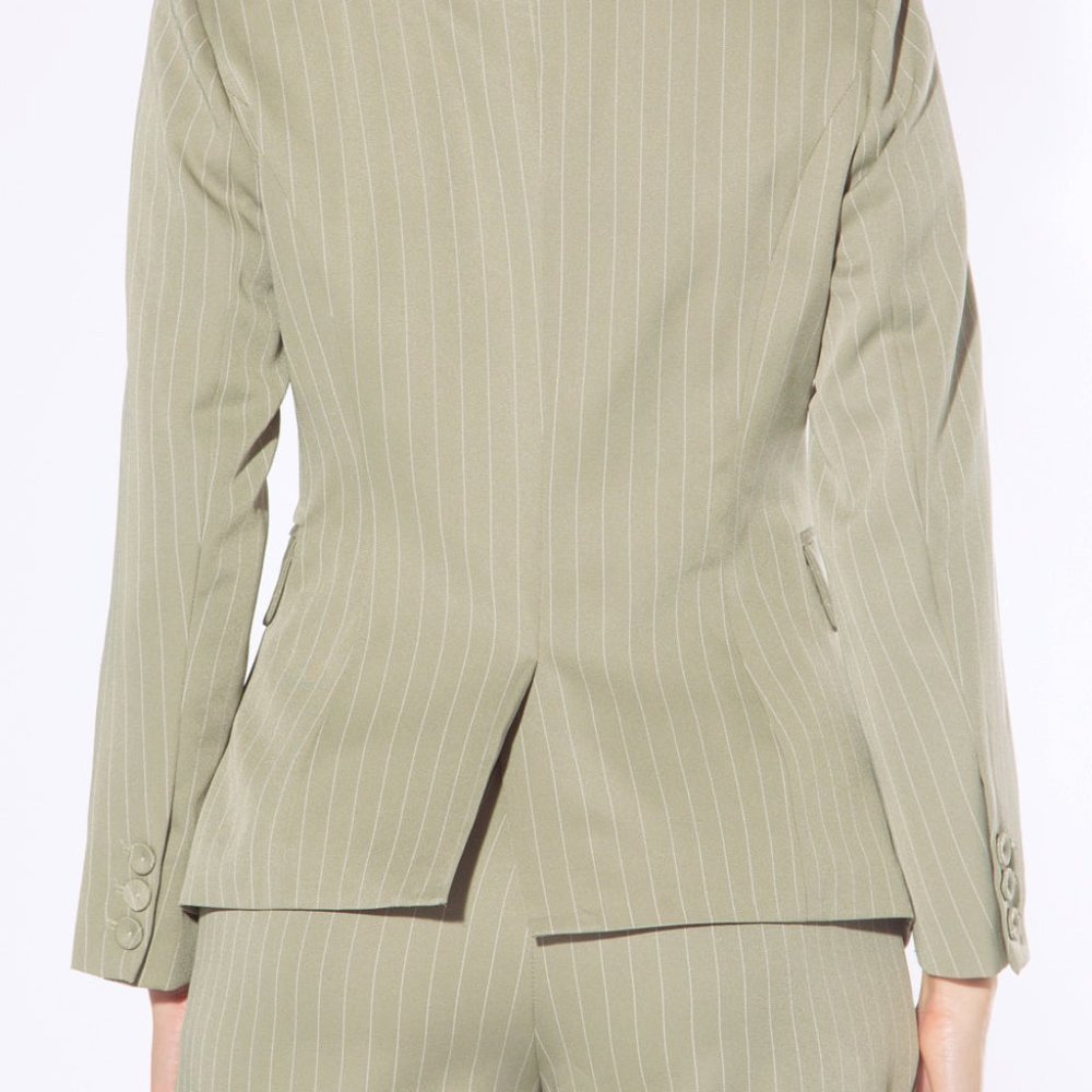 Pantsuit Set - Picture 4 of 6
